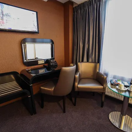 Mansion Hotel 3*