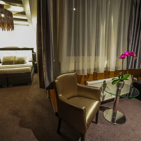 Mansion Hotel