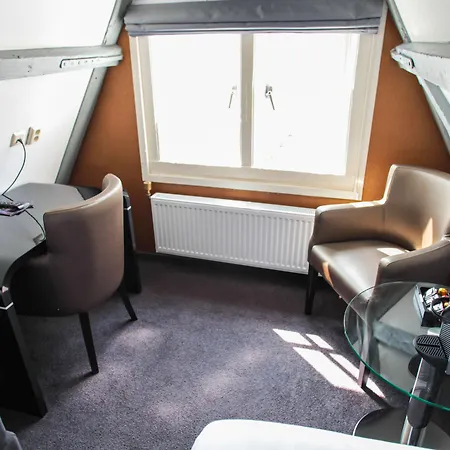 Mansion Hotel 3*
